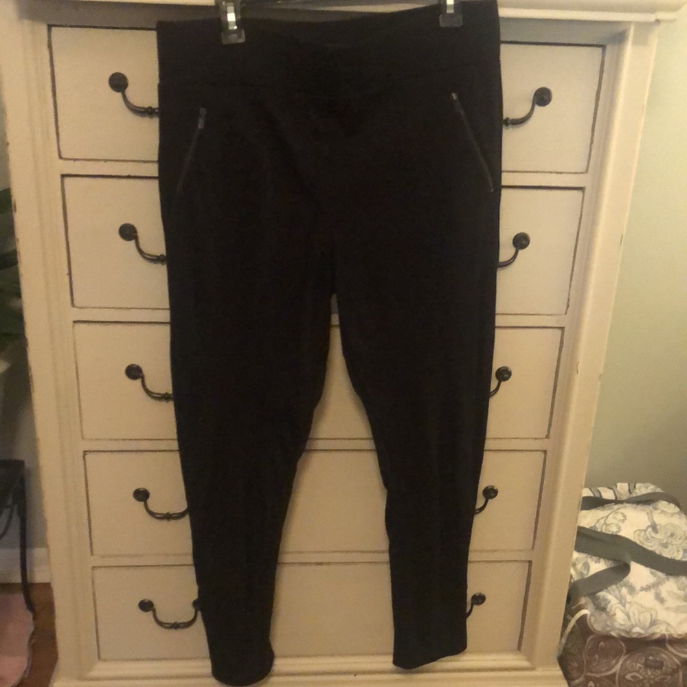 Ann Taylor leggings, black size large